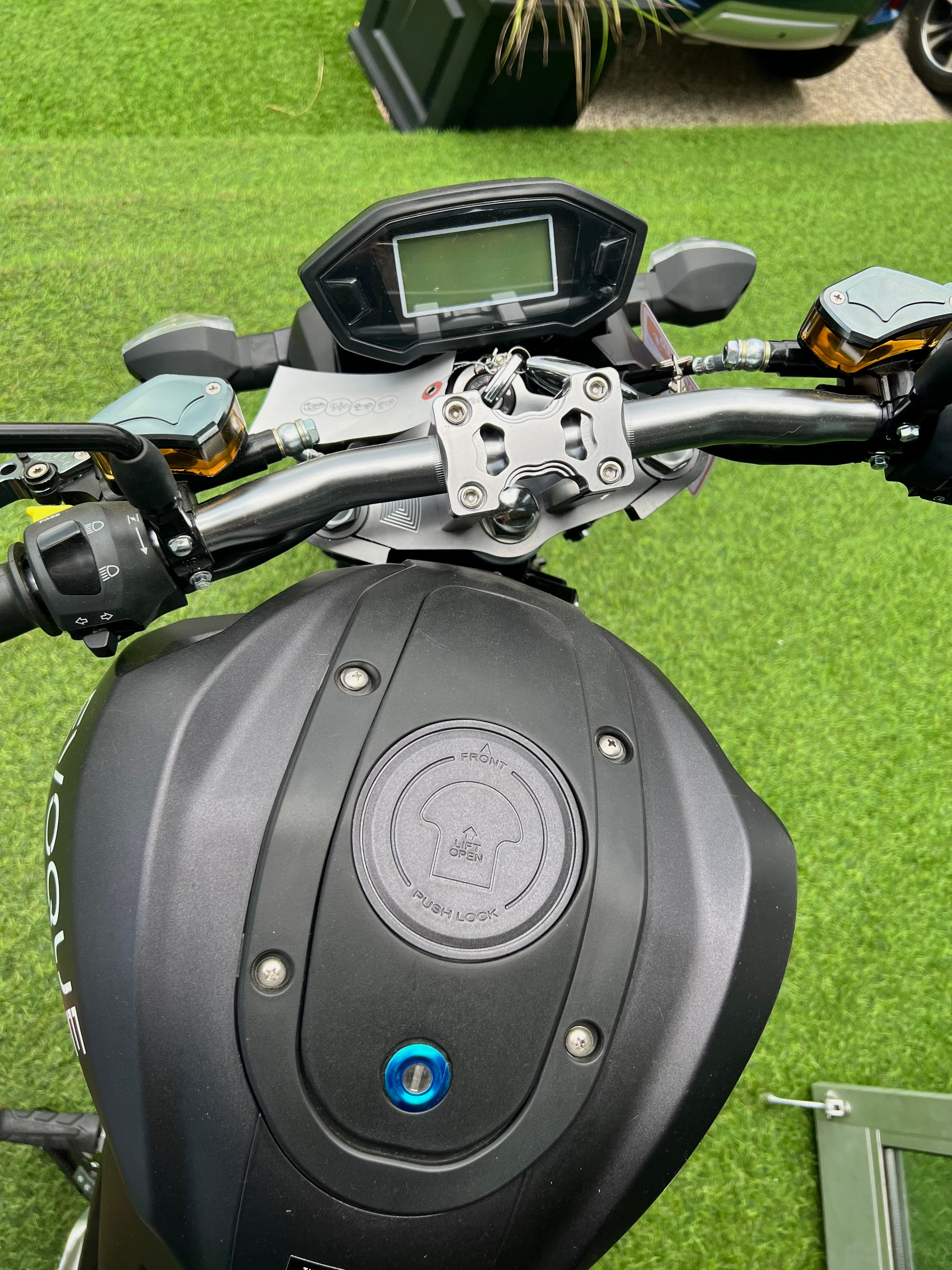 Evoque Etron 2024 Electric Motorcycle Style - 72V32AH LI - SALE