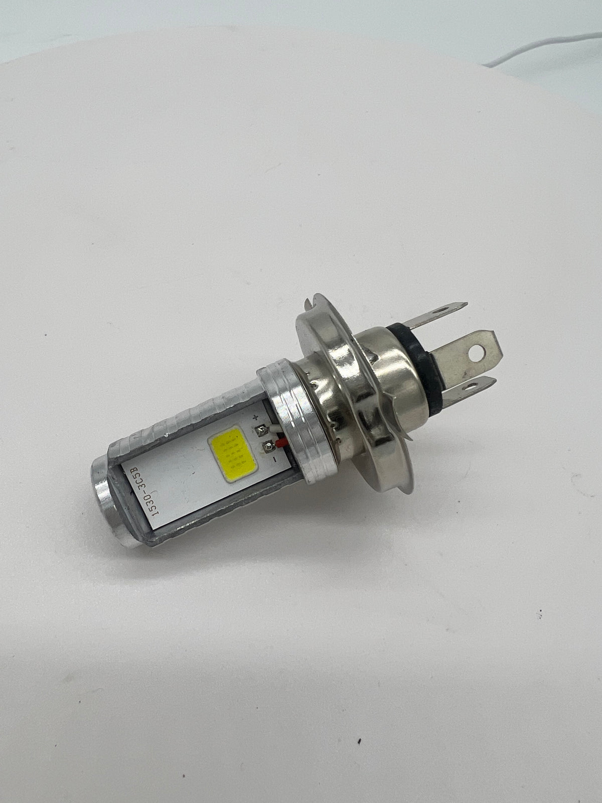 Emmo Zone or Tao Leo LED light Bulb