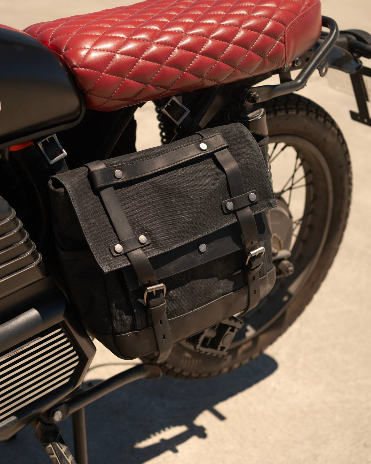 Beachman Midnight Black Saddlebag
