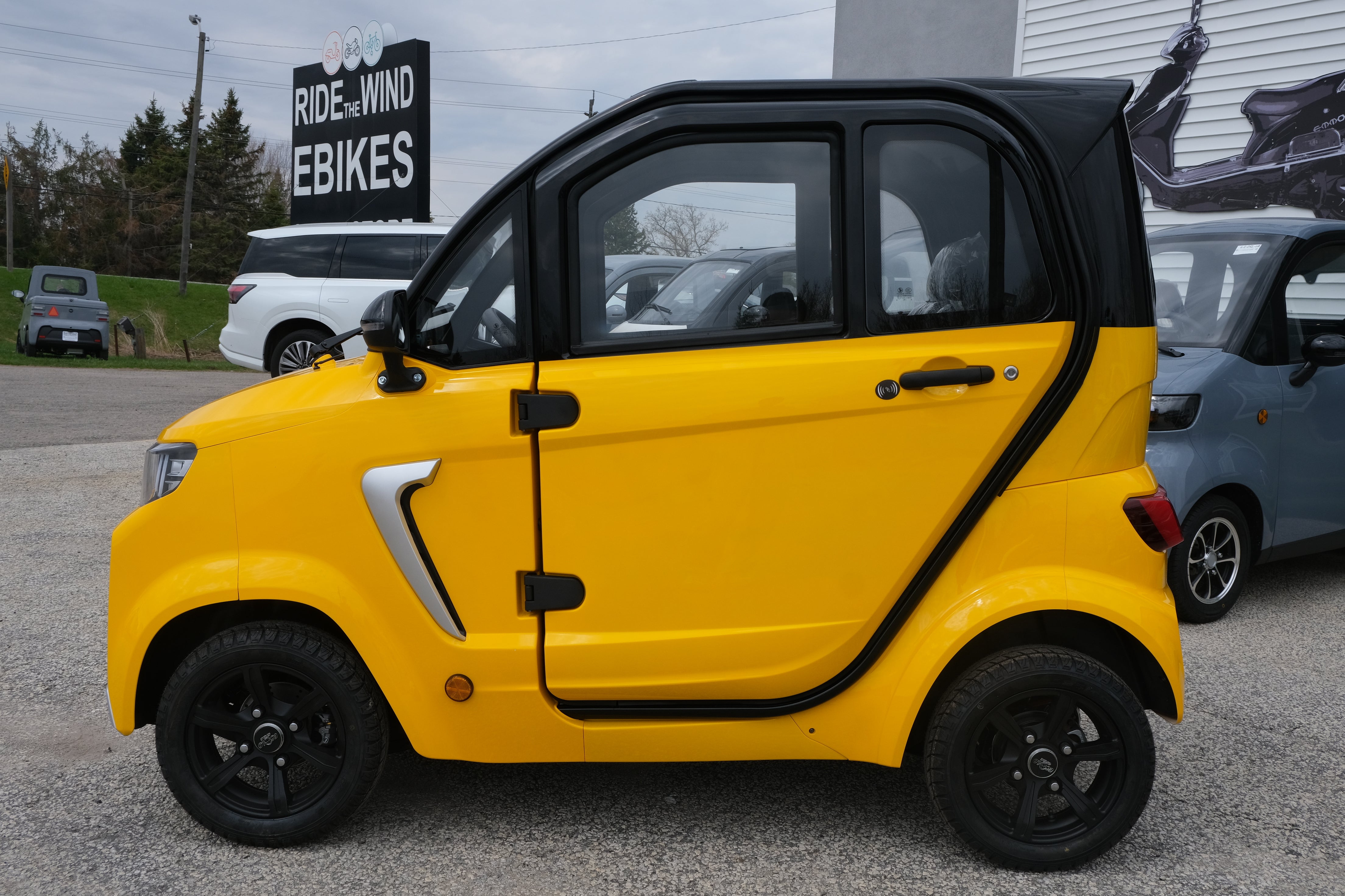 Ecolo ET4 Spark 4 Wheel Enclosed Mobility Scooter – Ride the Wind