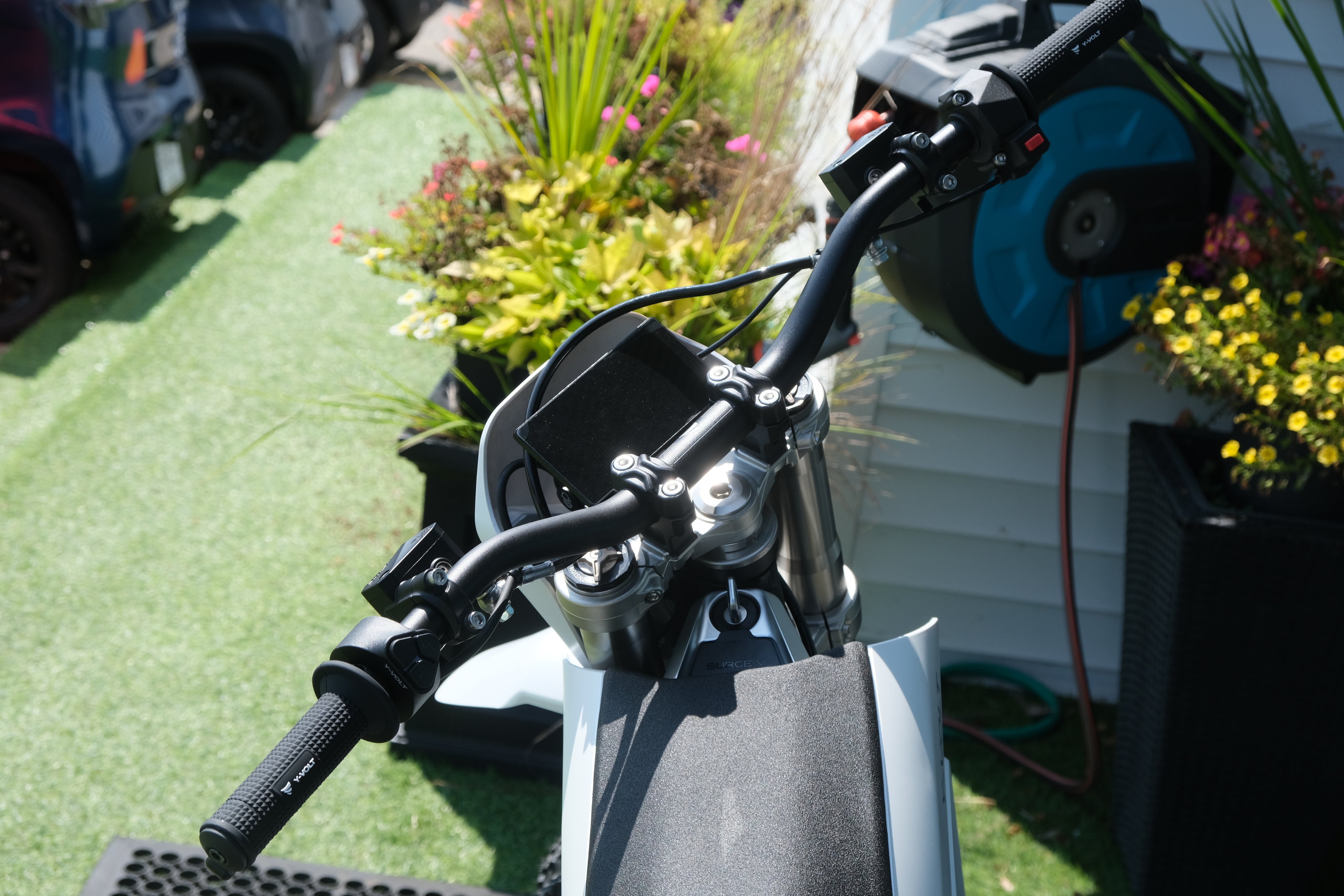 Y-VOLT Surge V | Electric Dirt Bike
