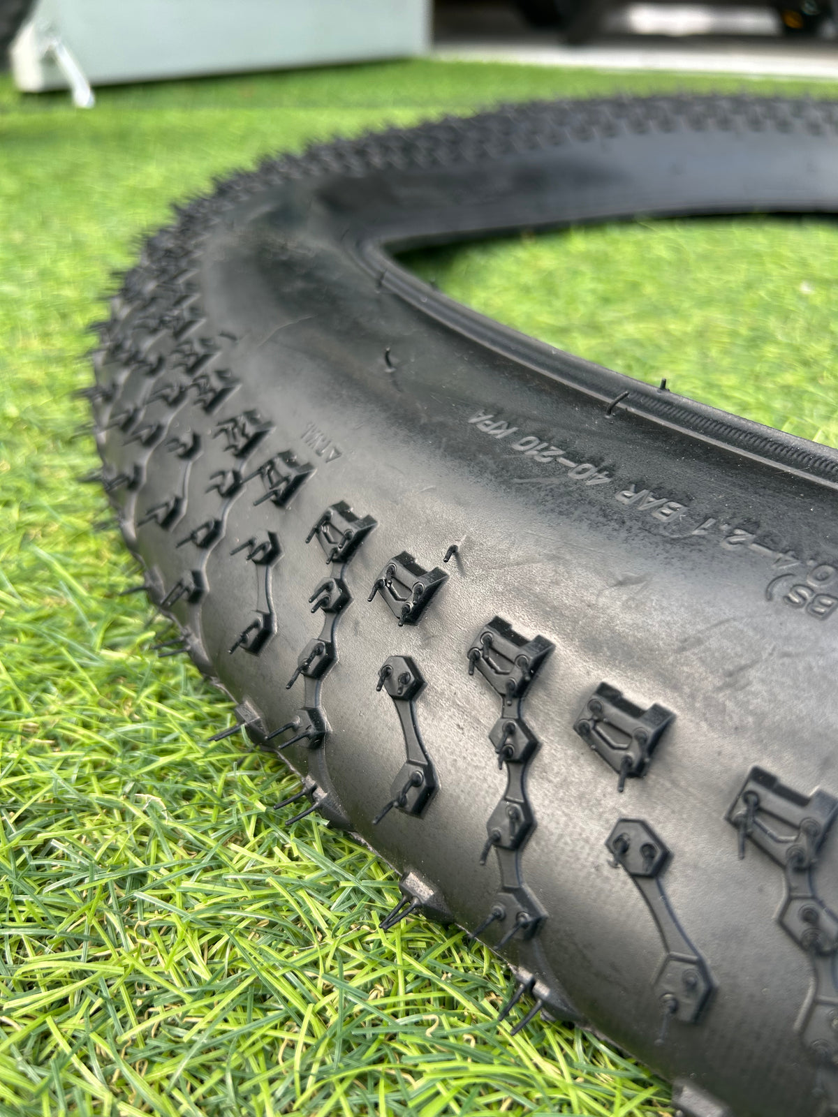 KENDA K1151 JUGGERNAUT PRO (26 X 4.0) TIRE