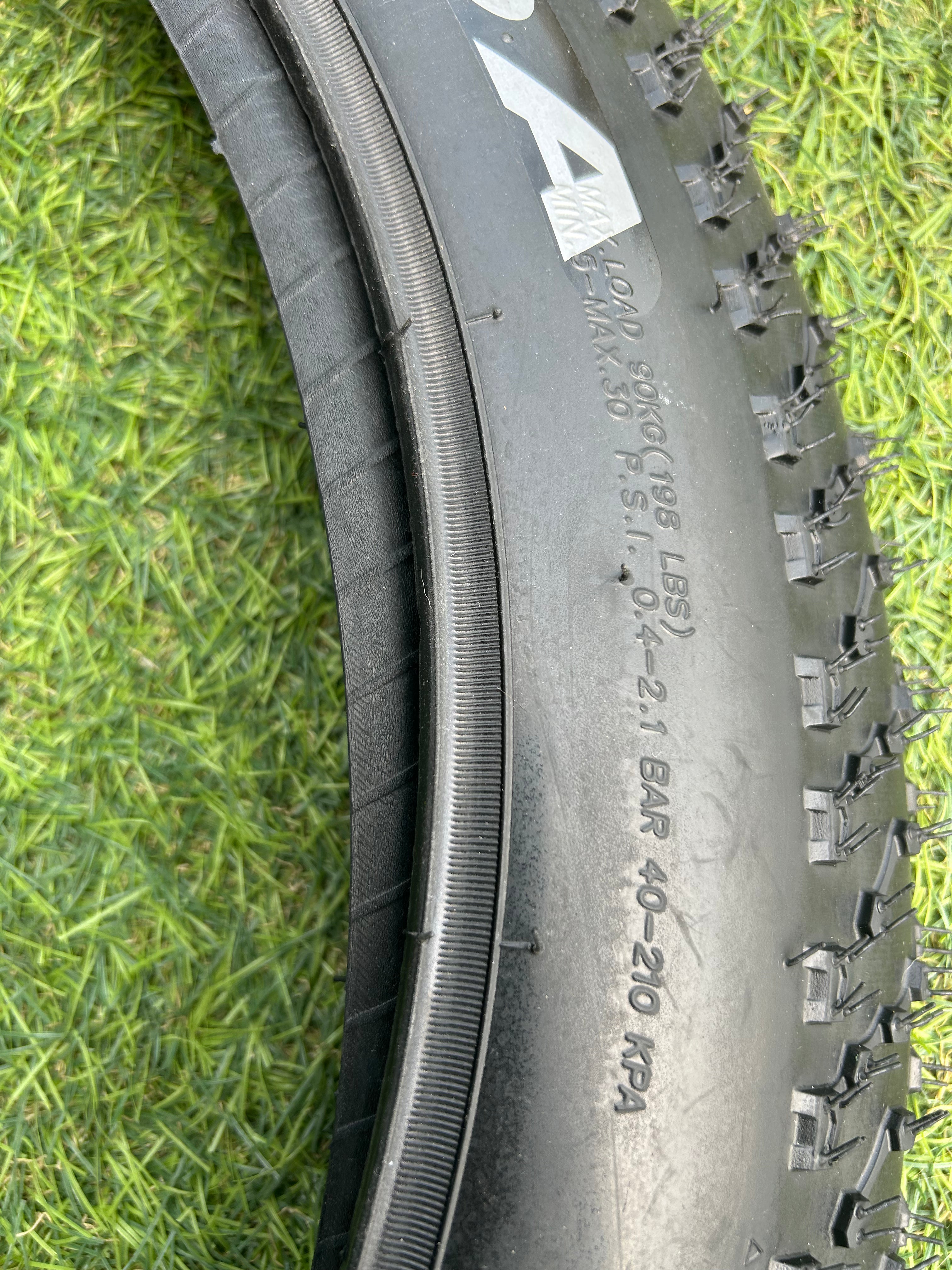 KENDA K1151 JUGGERNAUT PRO (26 X 4.0) TIRE