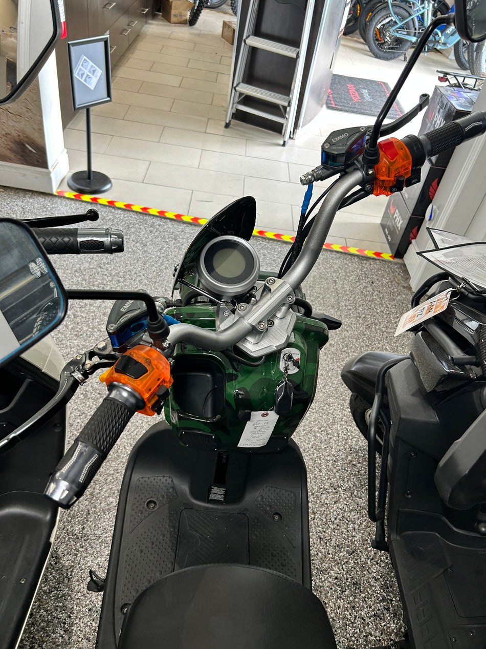 Emmo Monster S 72volt Electric Scooter Ebike DISCONTINUED WE HAVE 1 LEFT