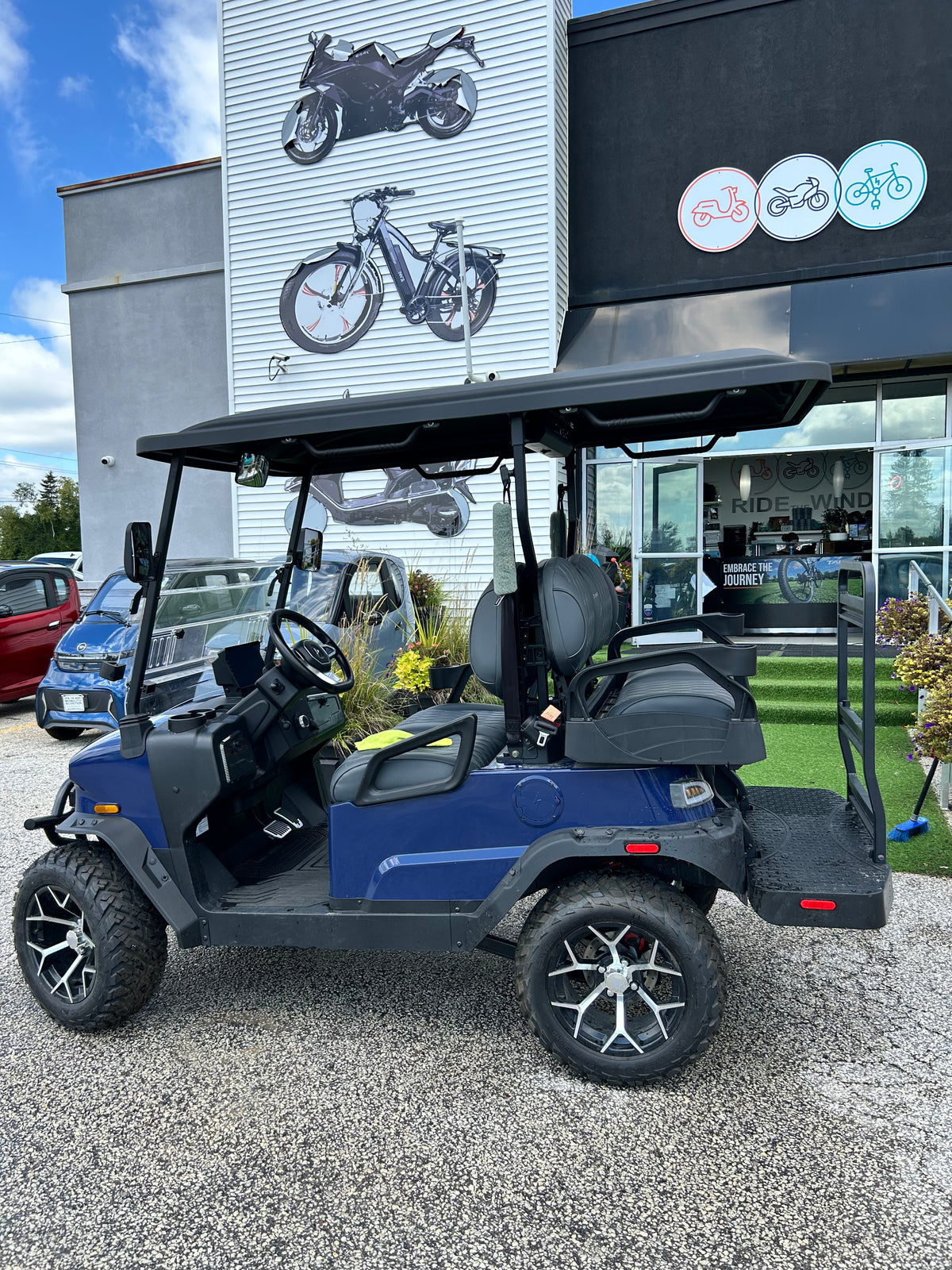 2025 Denago Rover 4-Forward Passenger Lithium Powered Golf Cart * SLIGHTLY USED *