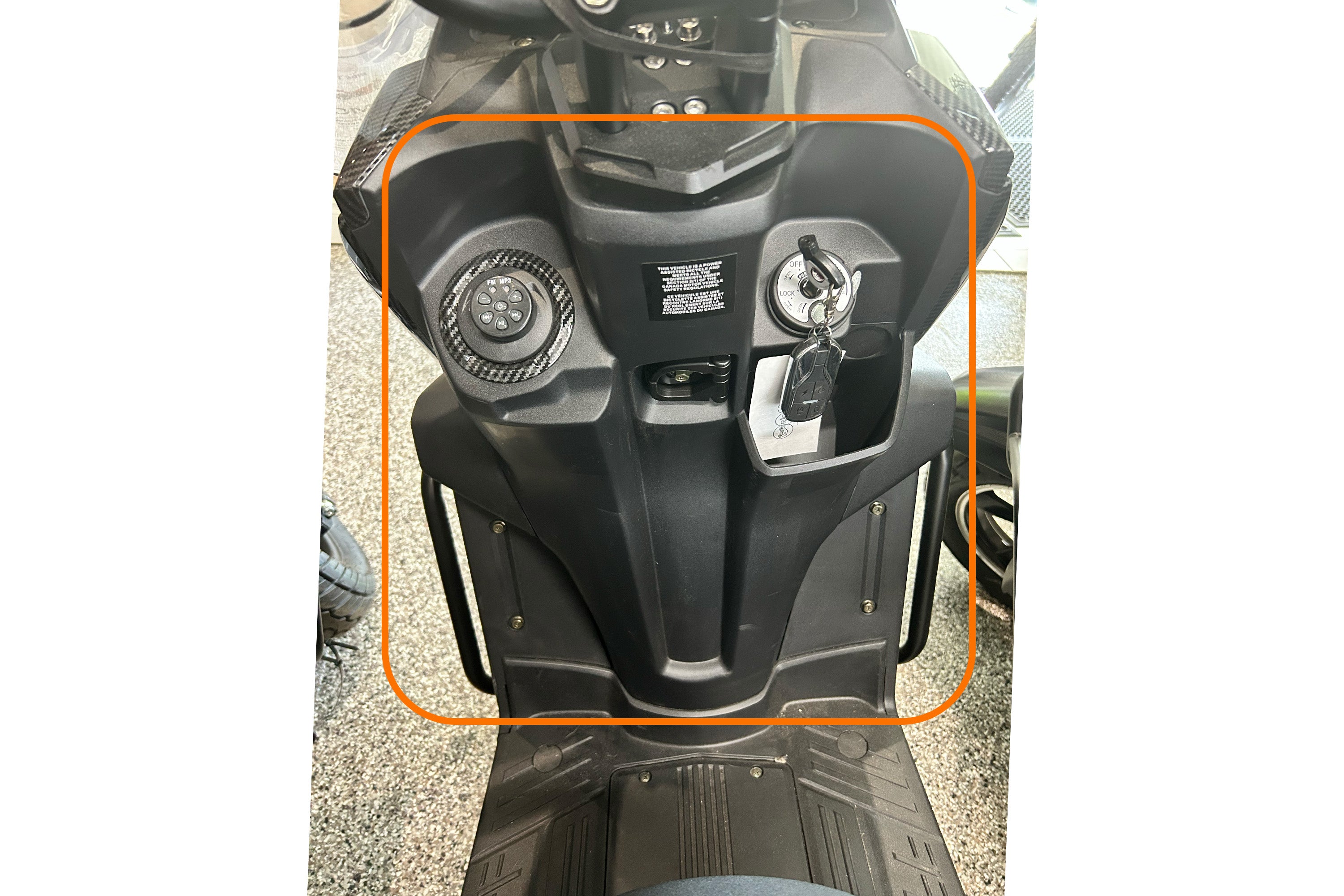 Emmo Nok Panel Facing Driver