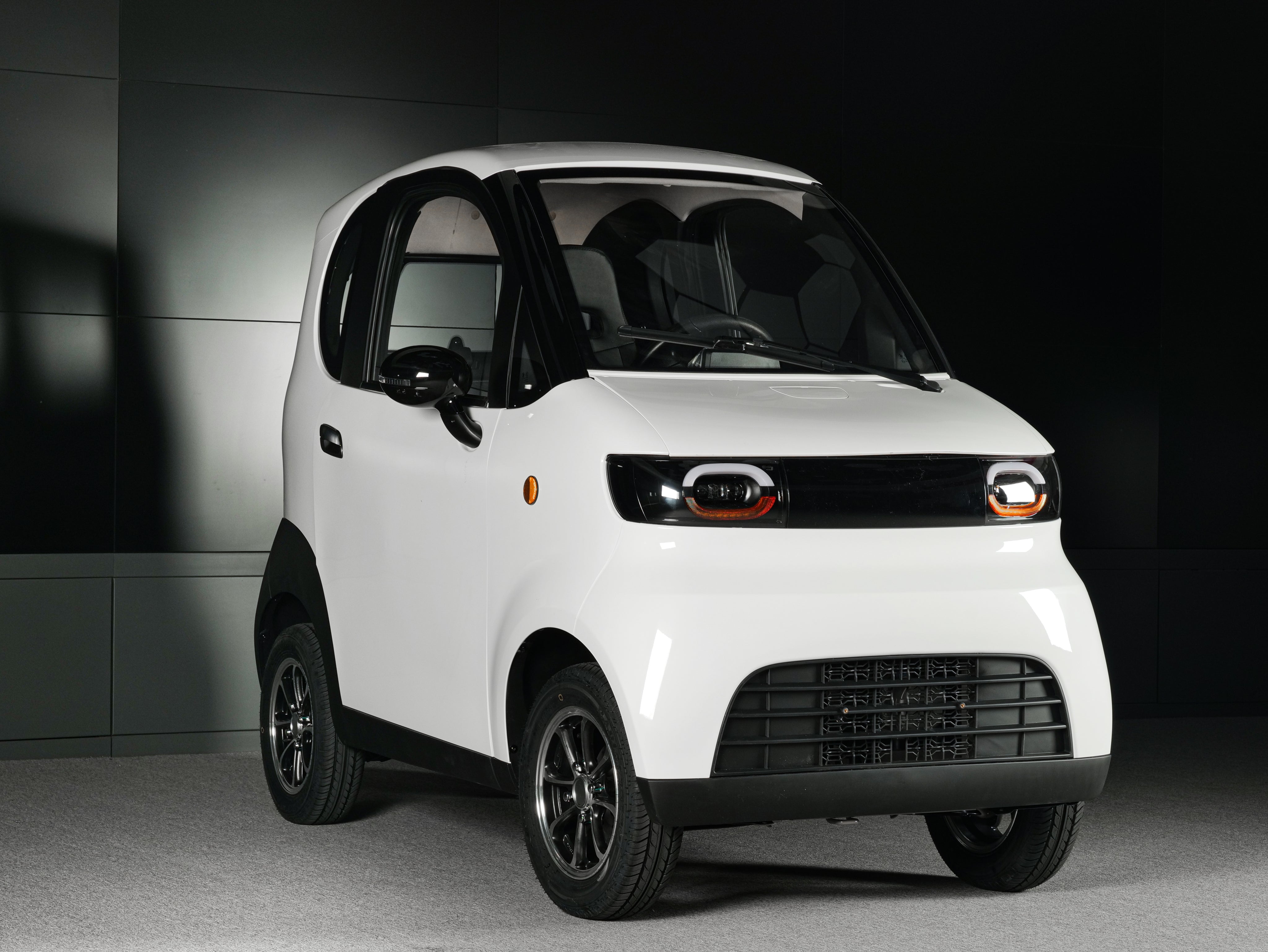 Evoque Enza | Electric Enclosed Mobility Scooter