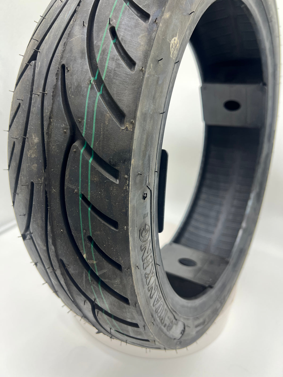 Emmo Kamen Rear Tire 120/70-14