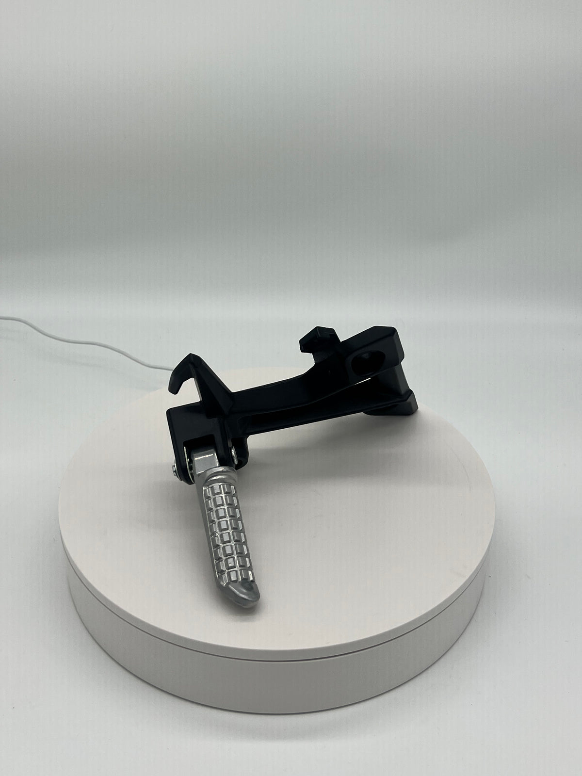 Tao Leo & Evoque Streetster Pegs