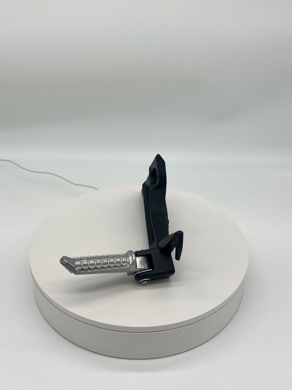 Tao Leo & Evoque Streetster Pegs
