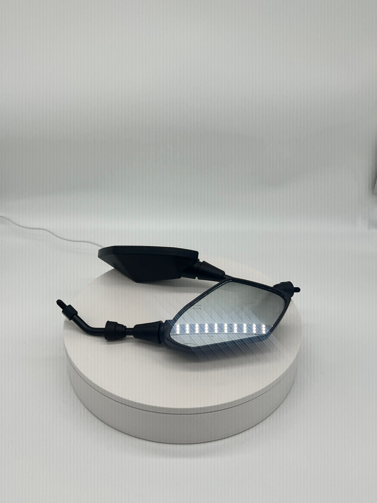 Emmo Knight, NOK Mirror Set