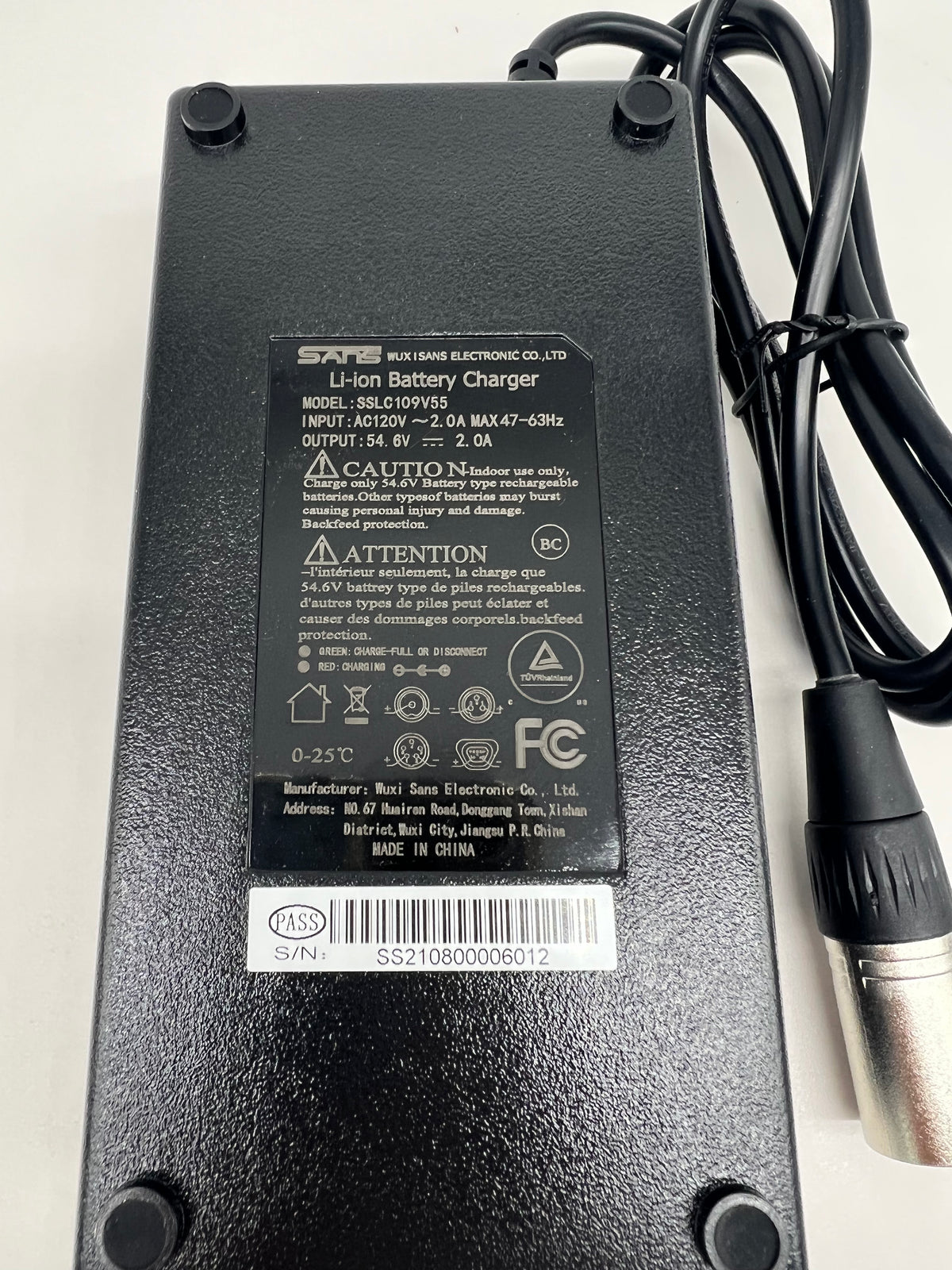 48v Emmo Lithium Charger - Male Prong