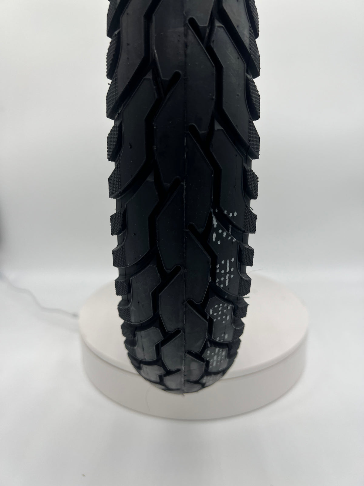 16 x 3 Tubeless Tire