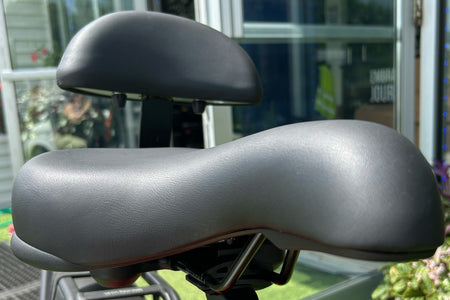 Taubik Seat With Backrest