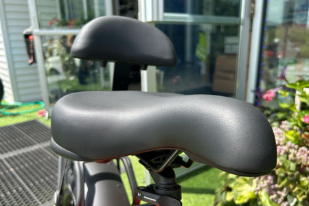 Taubik Seat With Backrest