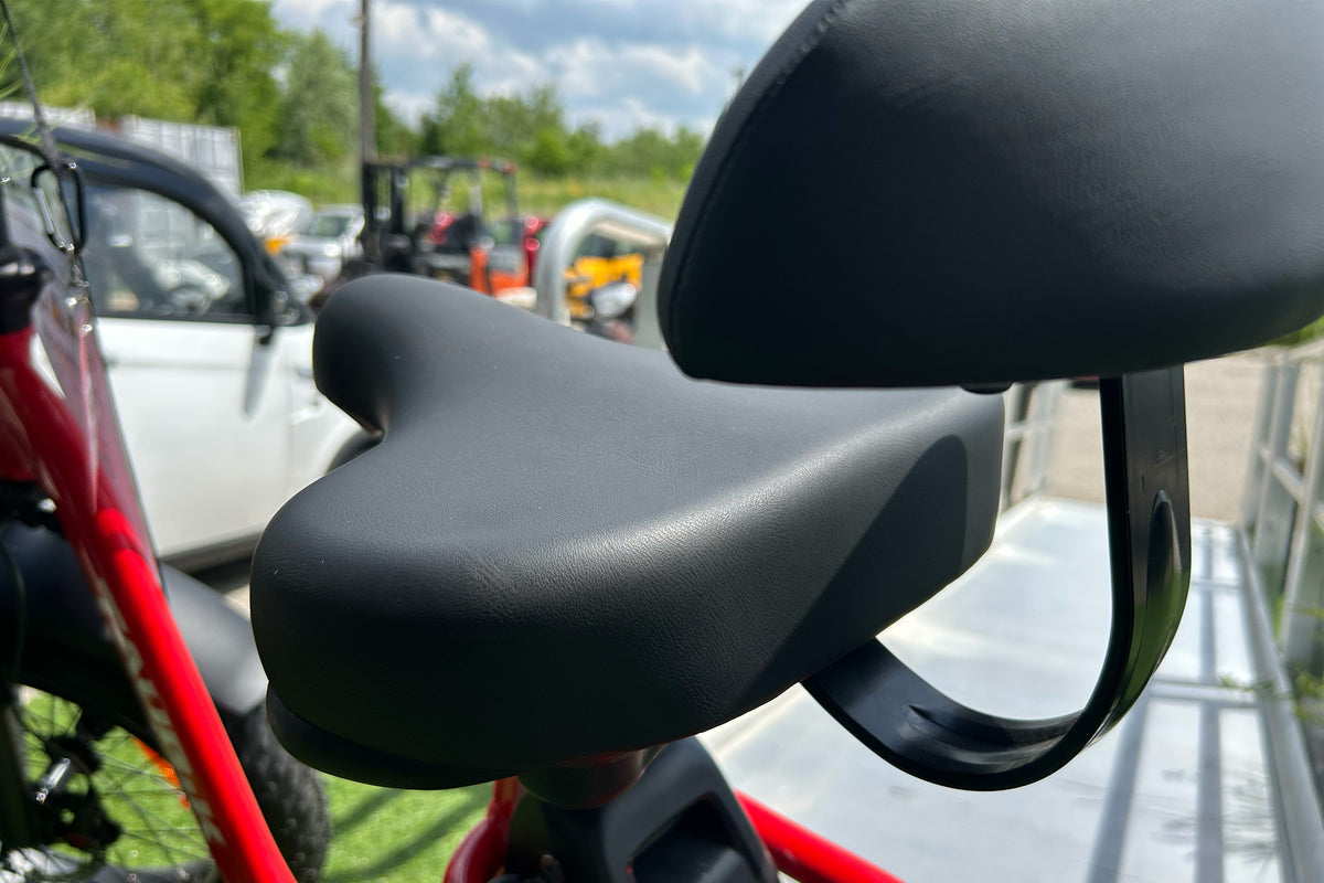 Taubik Seat With Backrest
